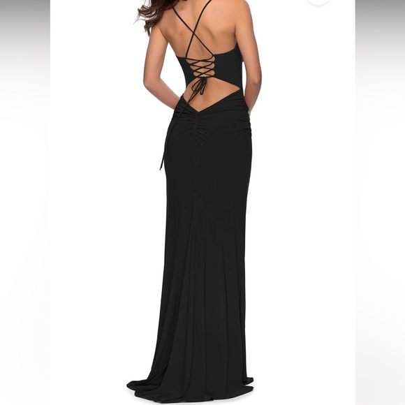 La Femme Classic Black Form Fitting Gown NWT - Picture 2 of 8